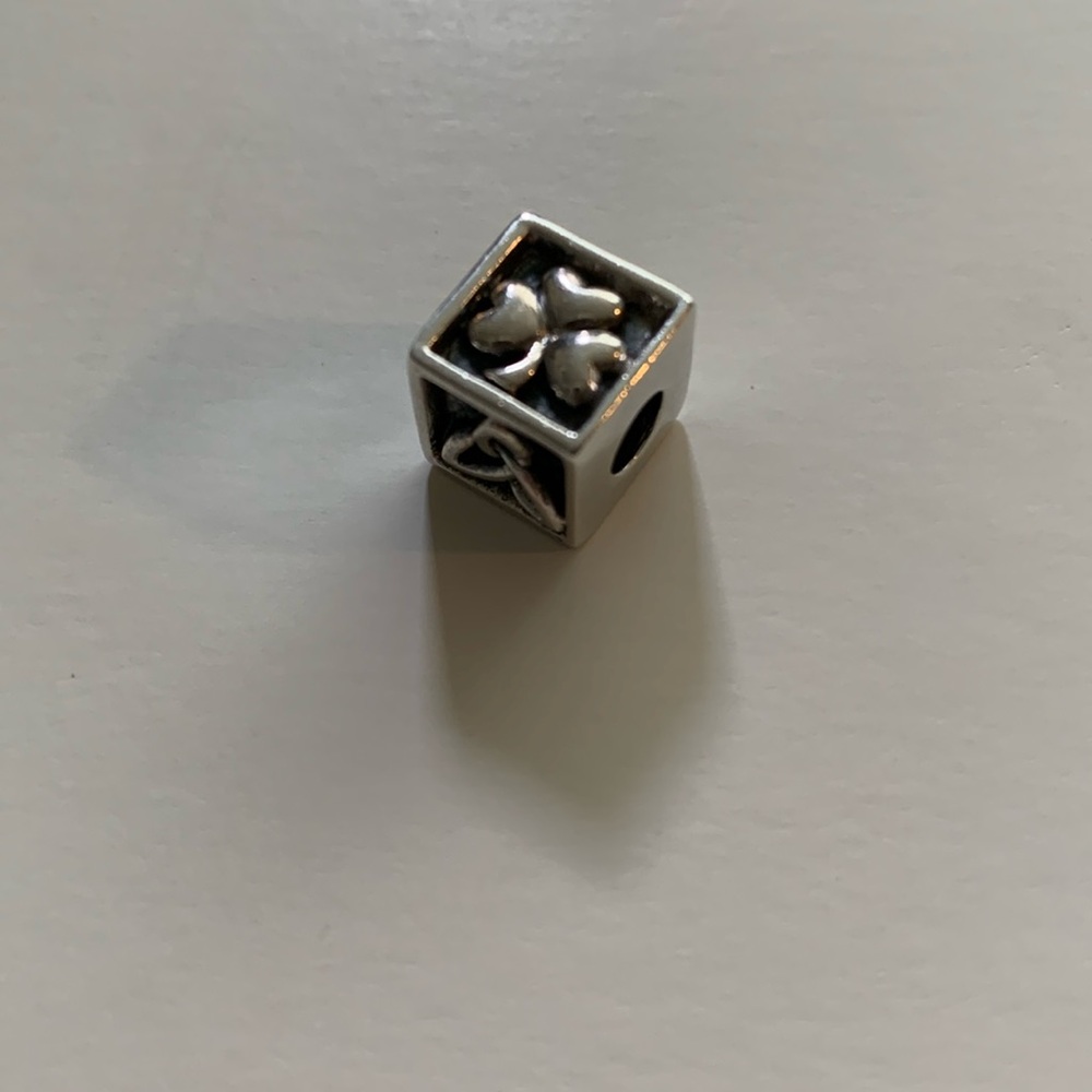 Retired Tara’s Diary Trinity /Clover Sterling Silver Block Charm..925. Rare!!